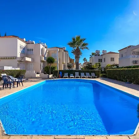 Kasandra Luxury 2 Bedroom Townhouse * Пафос