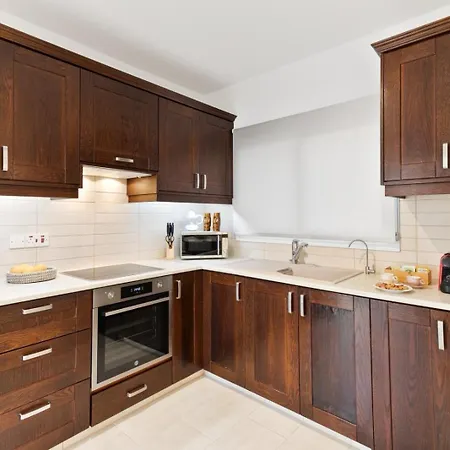 Kasandra Luxury 2 Bedroom Townhouse